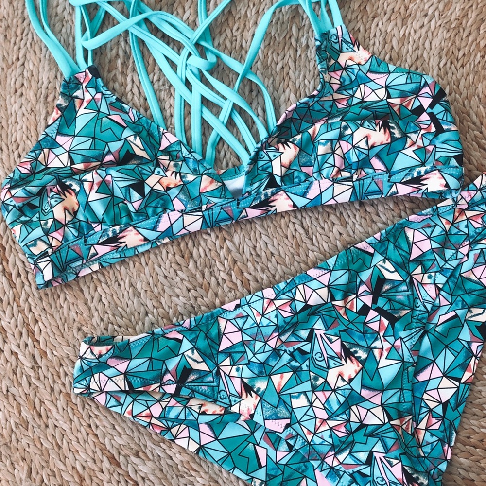 NWT• Last 1 🔥• Geo active swim set